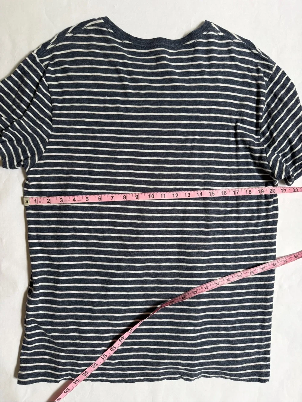 J Crew men’s short sleeve navy blue and white striped T Shirt XL  field knit